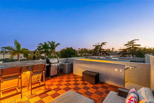 4083 Lamont Street, San Diego, CA 92109