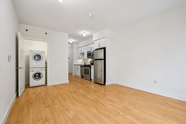 603 Concord 208, Cambridge, MA 02138
