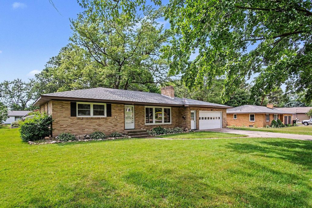 11351 Brown Avenue, Allendale Twp, MI 49401