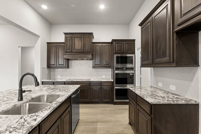 1315 Woodpecker Lane, Mansfield, TX 76063