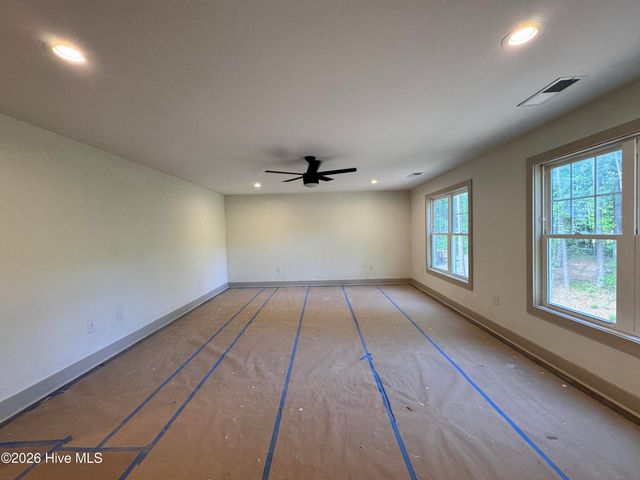 664 Wren Lane, Vass, NC 28394