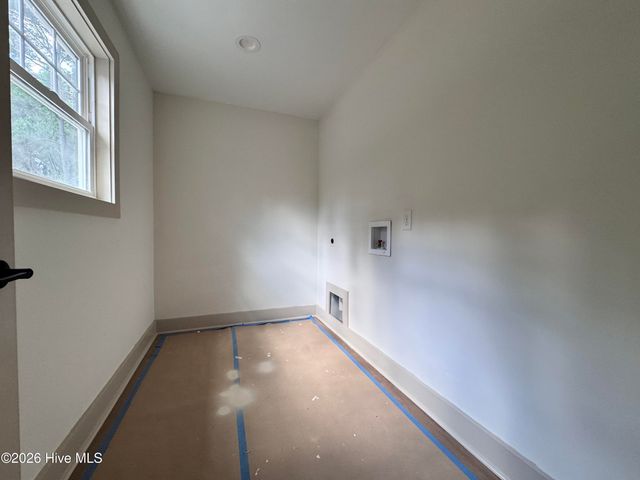 664 Wren Lane, Vass, NC 28394