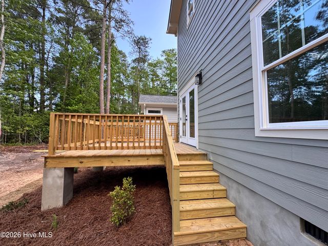664 Wren Lane, Vass, NC 28394