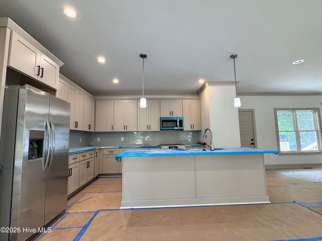 664 Wren Lane, Vass, NC 28394