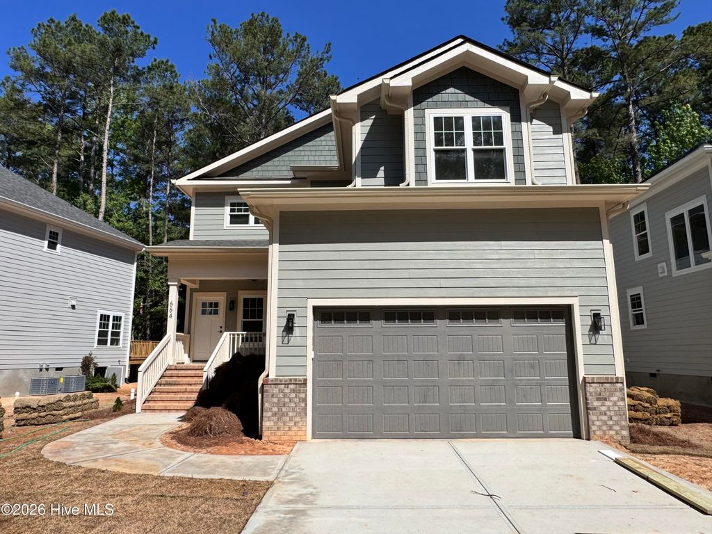 664 Wren Lane, Vass, NC 28394