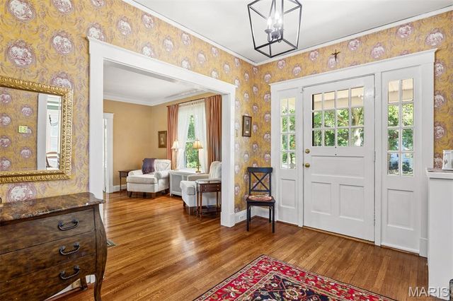 204 Spencer Road, Webster Groves, MO 63119