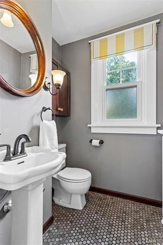 204 Spencer Road, Webster Groves, MO 63119