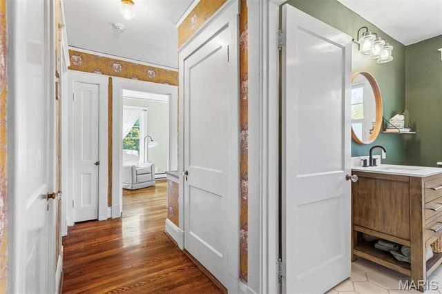 204 Spencer Road, Webster Groves, MO 63119