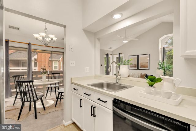 3153-N ANCHORWAY CT, Falls Church, VA 22042