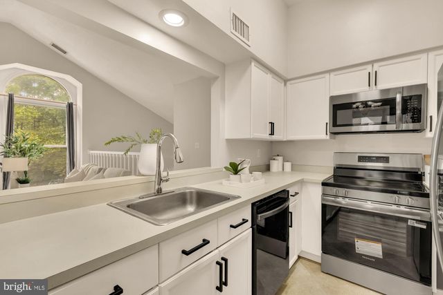 3153-N ANCHORWAY CT, Falls Church, VA 22042
