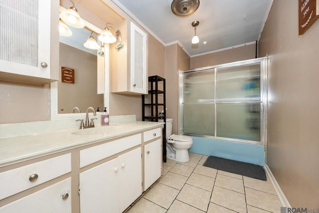 445 Venzule Dr, Brusly, LA 70719