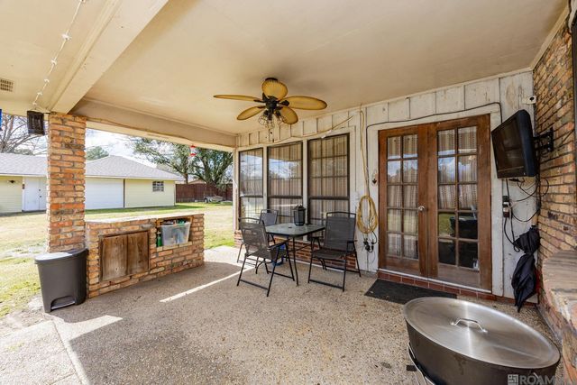 445 Venzule Dr, Brusly, LA 70719