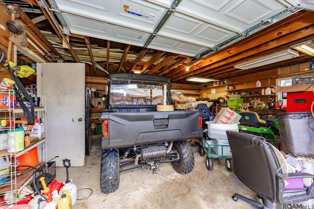 445 Venzule Dr, Brusly, LA 70719