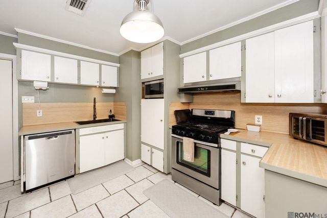 445 Venzule Dr, Brusly, LA 70719