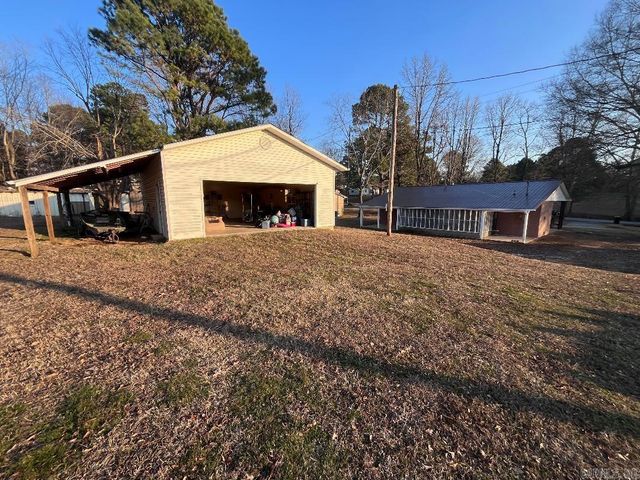 2025 Seagraves Road, Pocahontas, AR 72455