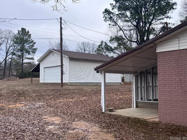 2025 Seagraves Road, Pocahontas, AR 72455