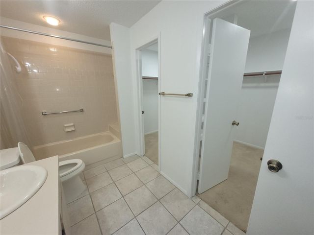 7125 SILVERMILL DRIVE, Tampa, FL 33635