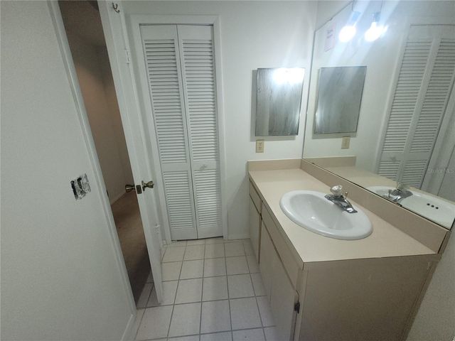 7125 SILVERMILL DRIVE, Tampa, FL 33635
