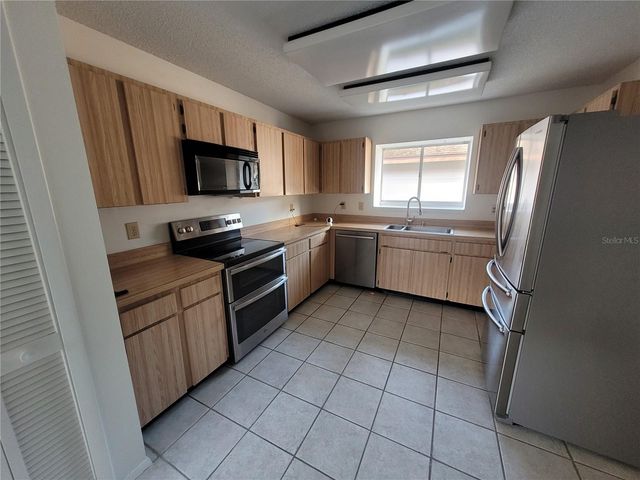 7125 SILVERMILL DRIVE, Tampa, FL 33635
