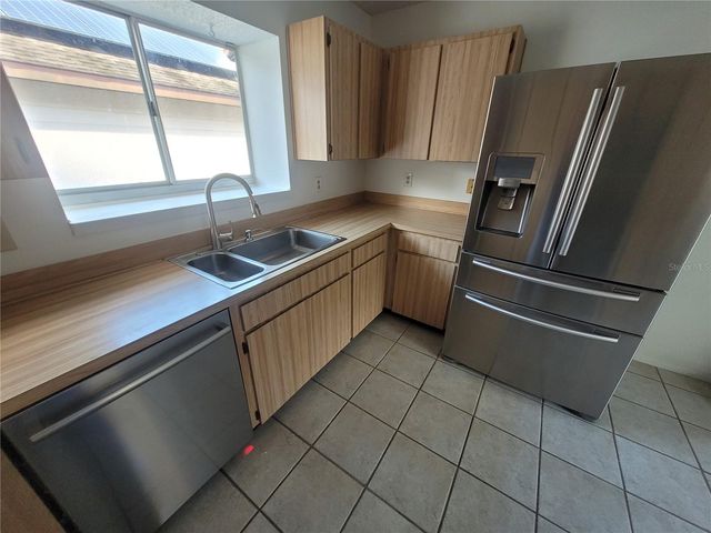 7125 SILVERMILL DRIVE, Tampa, FL 33635
