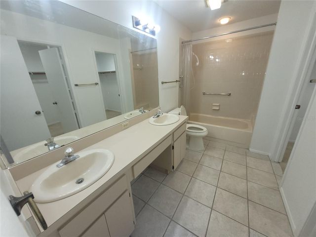 7125 SILVERMILL DRIVE, Tampa, FL 33635
