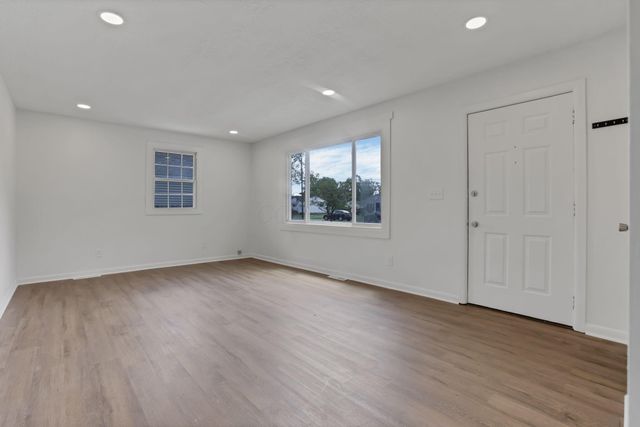 1910 Rosemont Avenue, Columbus, OH 43223