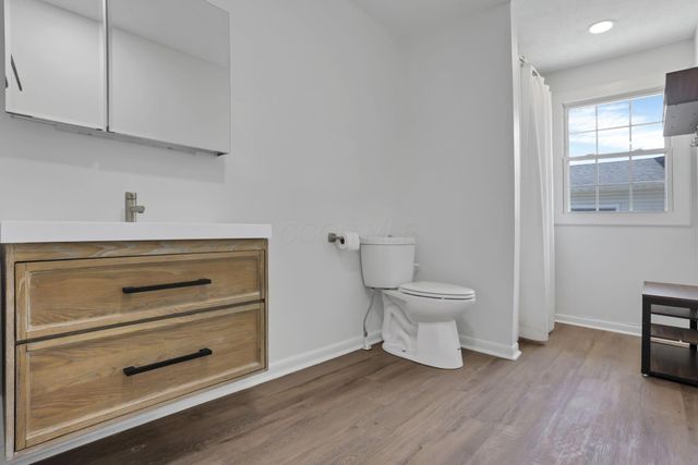 1910 Rosemont Avenue, Columbus, OH 43223