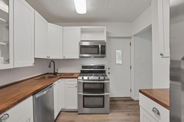 1910 Rosemont Avenue, Columbus, OH 43223