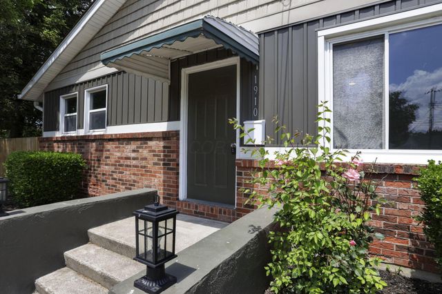 1910 Rosemont Avenue, Columbus, OH 43223