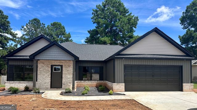213 Lydia Drive, Bonaire, GA 31005