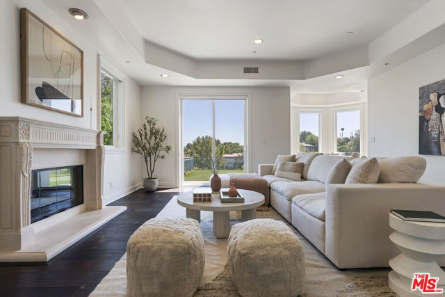 4726 San Sebastian Drive, Woodland Hills (los Angeles), CA 91364