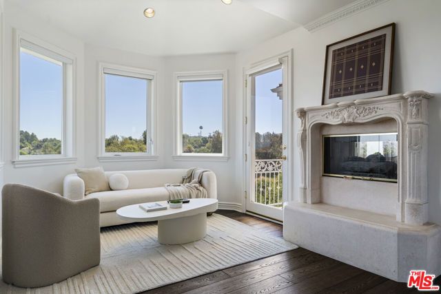 4726 San Sebastian Drive, Woodland Hills (los Angeles), CA 91364