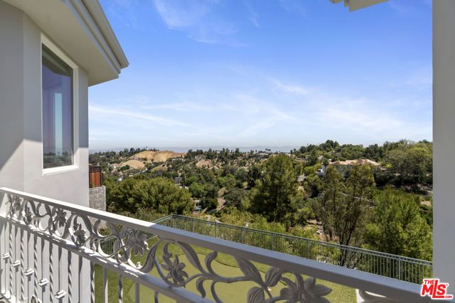 4726 San Sebastian Drive, Woodland Hills (los Angeles), CA 91364