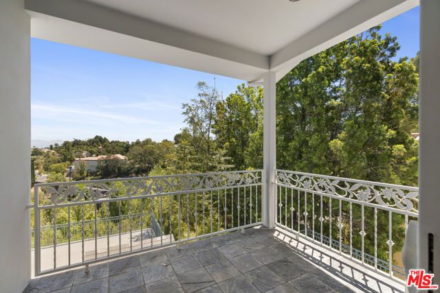 4726 San Sebastian Drive, Woodland Hills (los Angeles), CA 91364