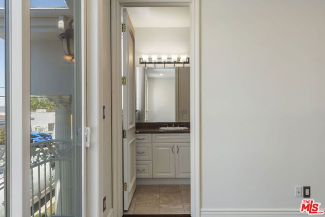 4726 San Sebastian Drive, Woodland Hills (los Angeles), CA 91364