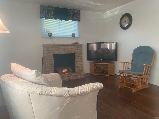 120 W Sam Street, Dunkirk, IN 47336