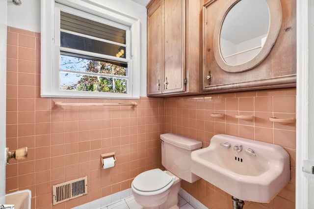 310 Cardinal Drive, Taylors, SC 29687