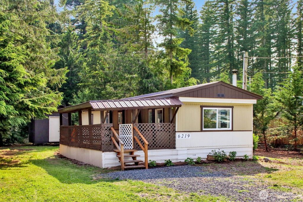 6219 Shamrock Road, Maple Falls, WA 98266