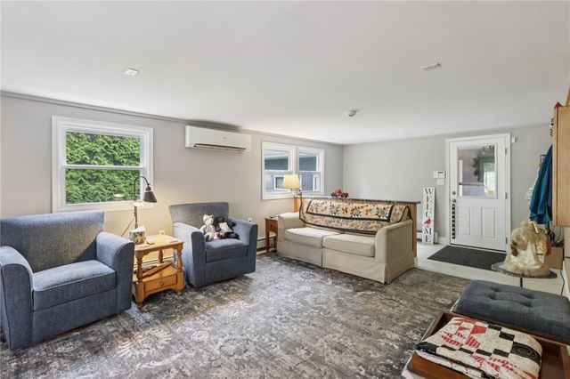 67 Ida Ln, Union Twp, PA 16101