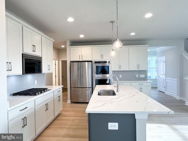 108 ZINNIA LN, Winchester, VA 22603