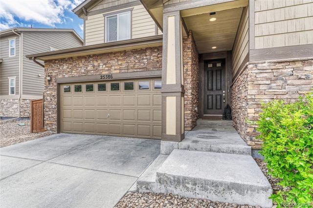 25586 E Maple Avenue, Aurora, CO 80018