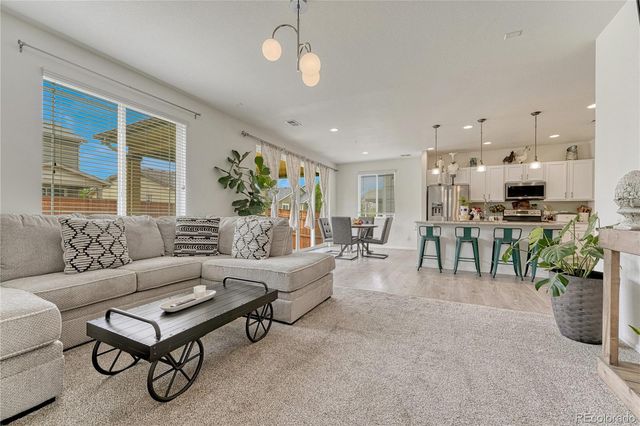 25586 E Maple Avenue, Aurora, CO 80018