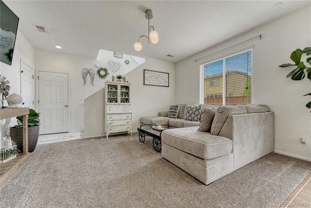 25586 E Maple Avenue, Aurora, CO 80018