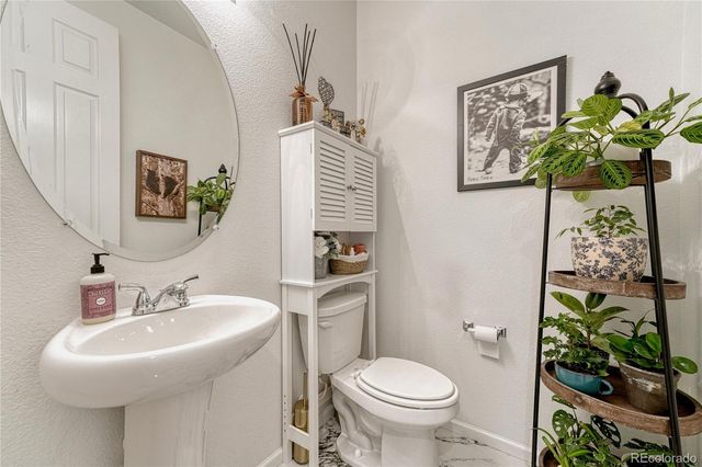 25586 E Maple Avenue, Aurora, CO 80018