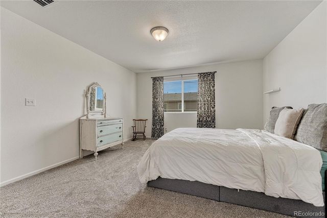 25586 E Maple Avenue, Aurora, CO 80018