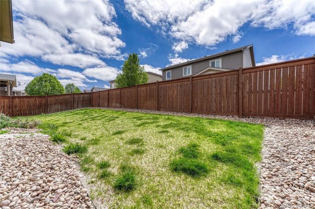 25586 E Maple Avenue, Aurora, CO 80018