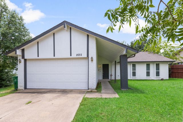 2032 Cedarwood Drive, Carrollton, TX 75007