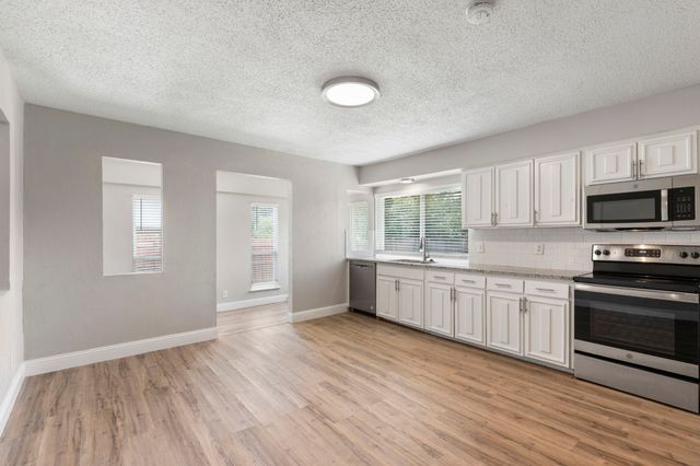 2032 Cedarwood Drive, Carrollton, TX 75007