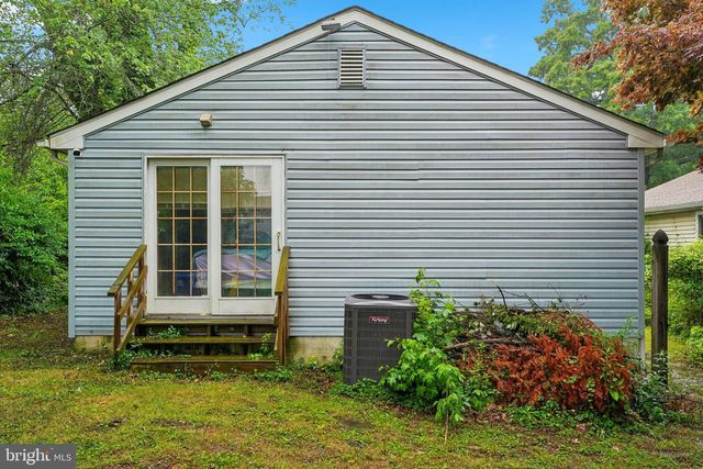 8615 MYRTLE AVE, Bowie, MD 20715