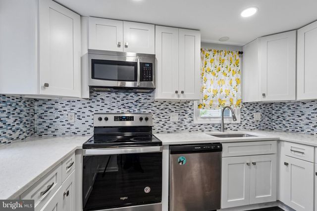 8615 MYRTLE AVE, Bowie, MD 20715
